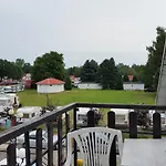 Проживание в семье Zibi I Pod Topolami
