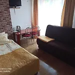 Проживание в семье Zibi I Pod Topolami Лазы