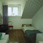 Проживание в семье Zibi I Pod Topolami *