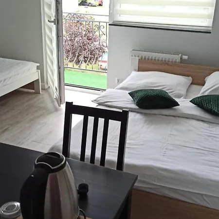 Zibi I Pod Topolami בית אירוח *