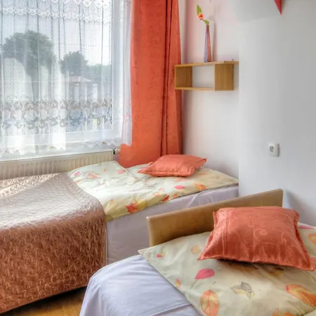 Zibi I Pod Topolami בית אירוח *