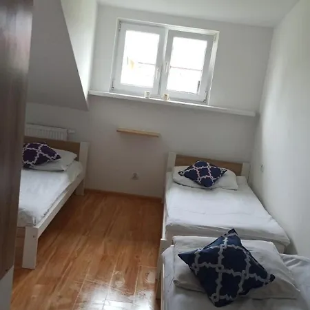 Zibi I Pod Topolami Homestay