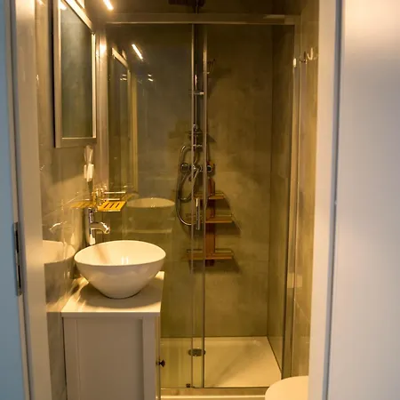 Zibi I Pod Topolami בית אירוח Łazy