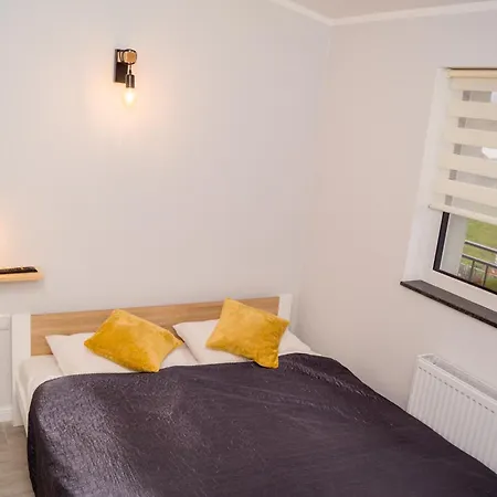 Zibi I Pod Topolami בית אירוח Łazy