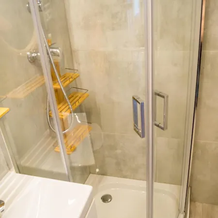 Zibi I Pod Topolami Łazy