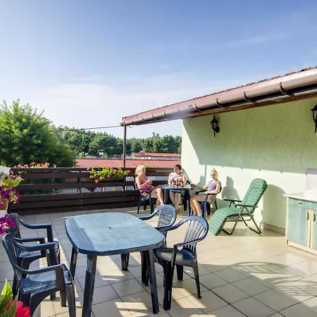 Zibi I Pod Topolami Homestay szállás