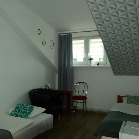 Zibi I Pod Topolami Łazy