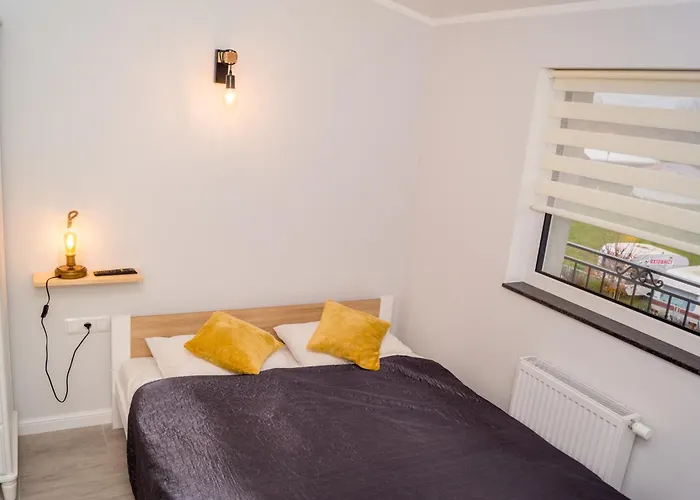 Zibi I Pod Topolami Проживание в семье Лазы