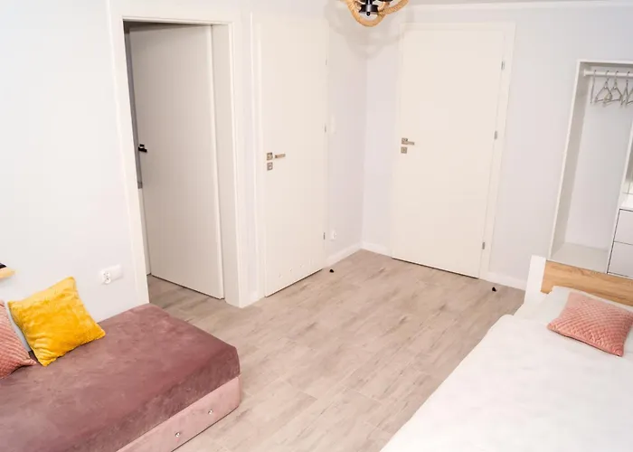 Zibi I Pod Topolami Проживание в семье *