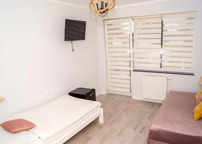 Zibi I Pod Topolami Проживание в семье Лазы