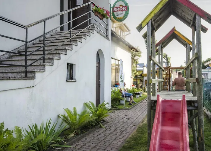 Проживание в семье Zibi I Pod Topolami