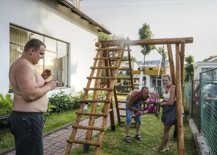 Zibi I Pod Topolami Лазы